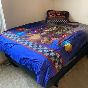 Five Nights at Freddy’s comforter and Pillow Case.
